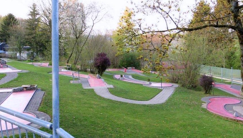 Anlage Neheim Husten  Minigolfanlage