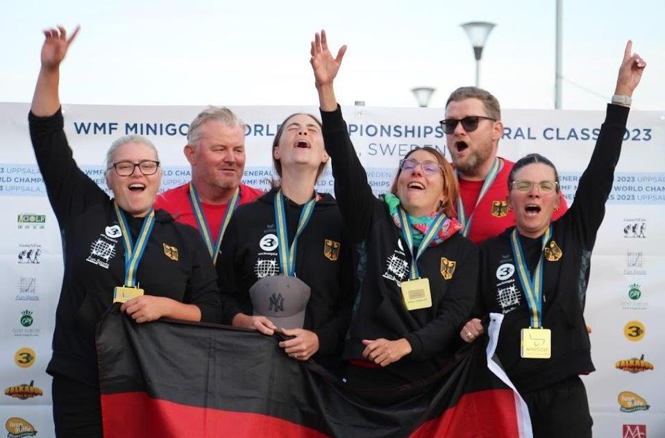 WM Uppsala Gold fur Damen 